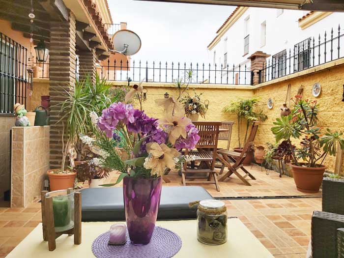 Apartamento Planta Baja con Terraza en Estepona